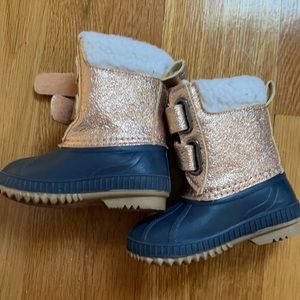 Like New Gap thinsulate toddler boots 5/6